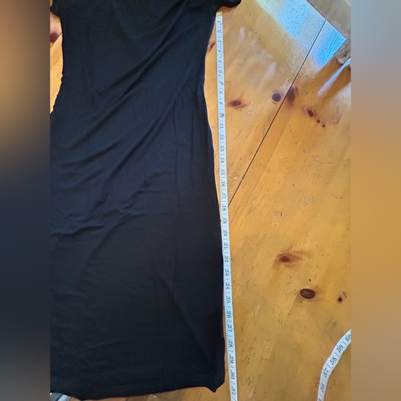 Black T-Shirt Style Midi Dress - Picture 8 of 9